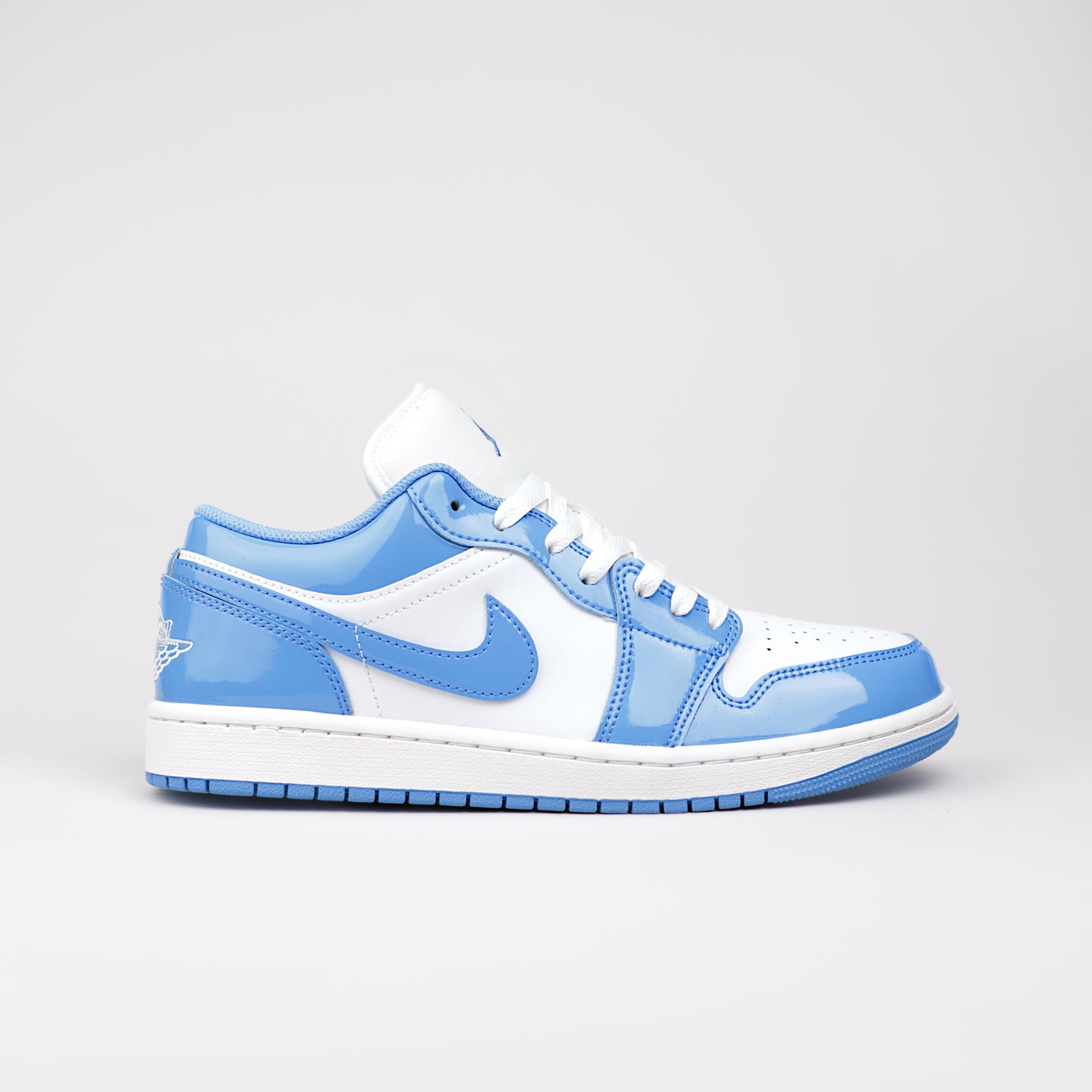Jordan 1 Low SE White Legend Blue