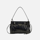 Prada Handväska I Svart Läder  (Bos Taurus)