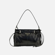Prada Handväska I Svart Läder  (Bos Taurus)