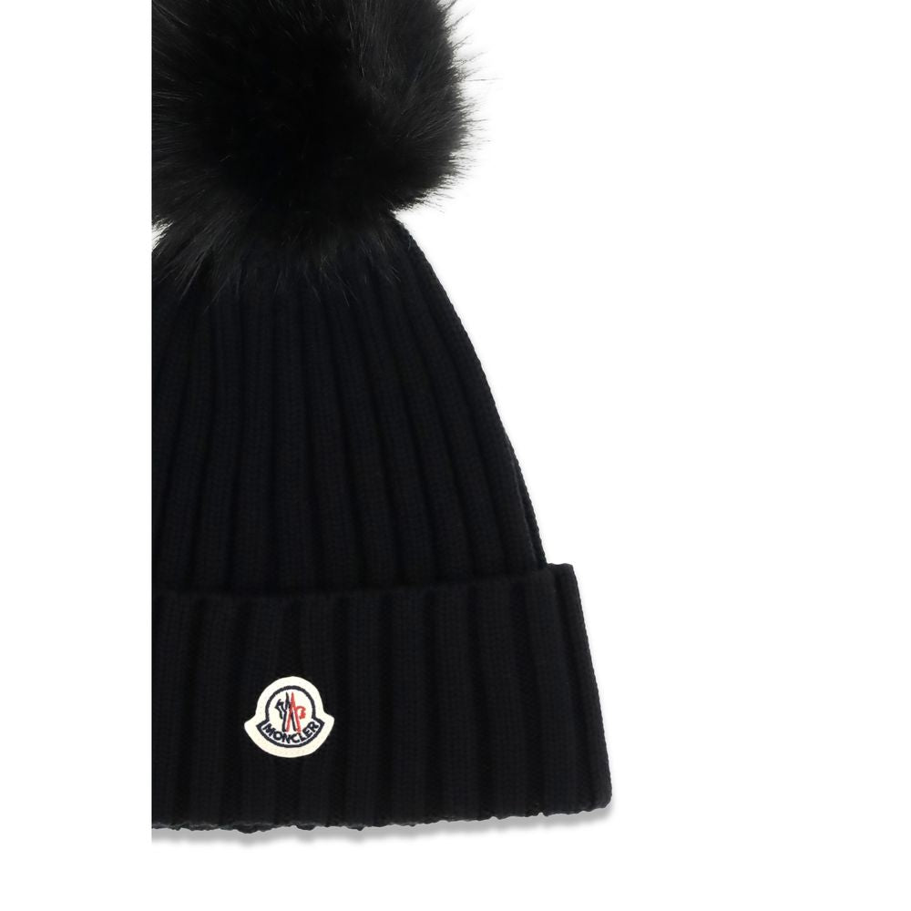 Moncler Svart Merinoullsmössa med Tofs