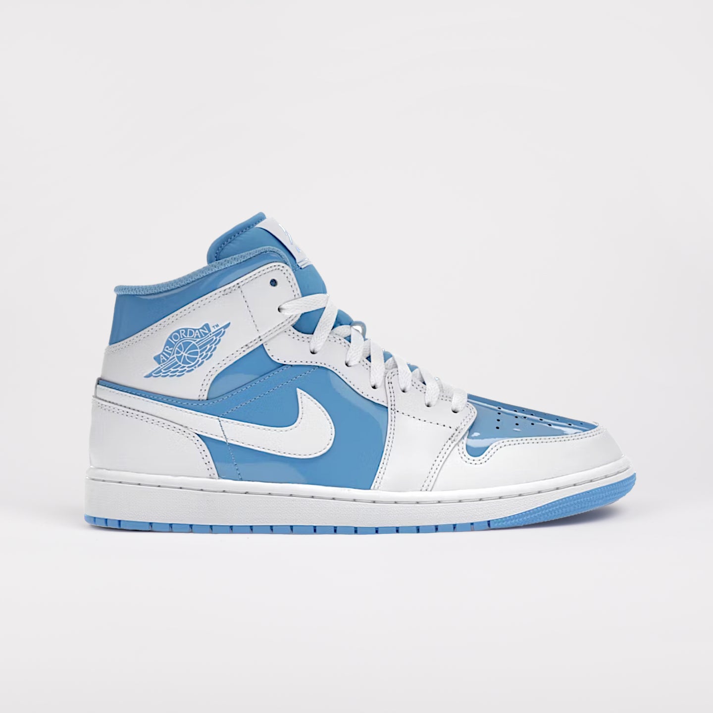 Jordan 1 Mid Legend Blue